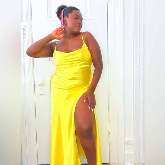 Vivid Yellow Silk Doublelined Evening Backless High Split Dress - Picture 12 of 14